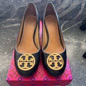 Tory Burch BENTON 50MM Pump Heels Logo Perfect Black Nappa Leather 6